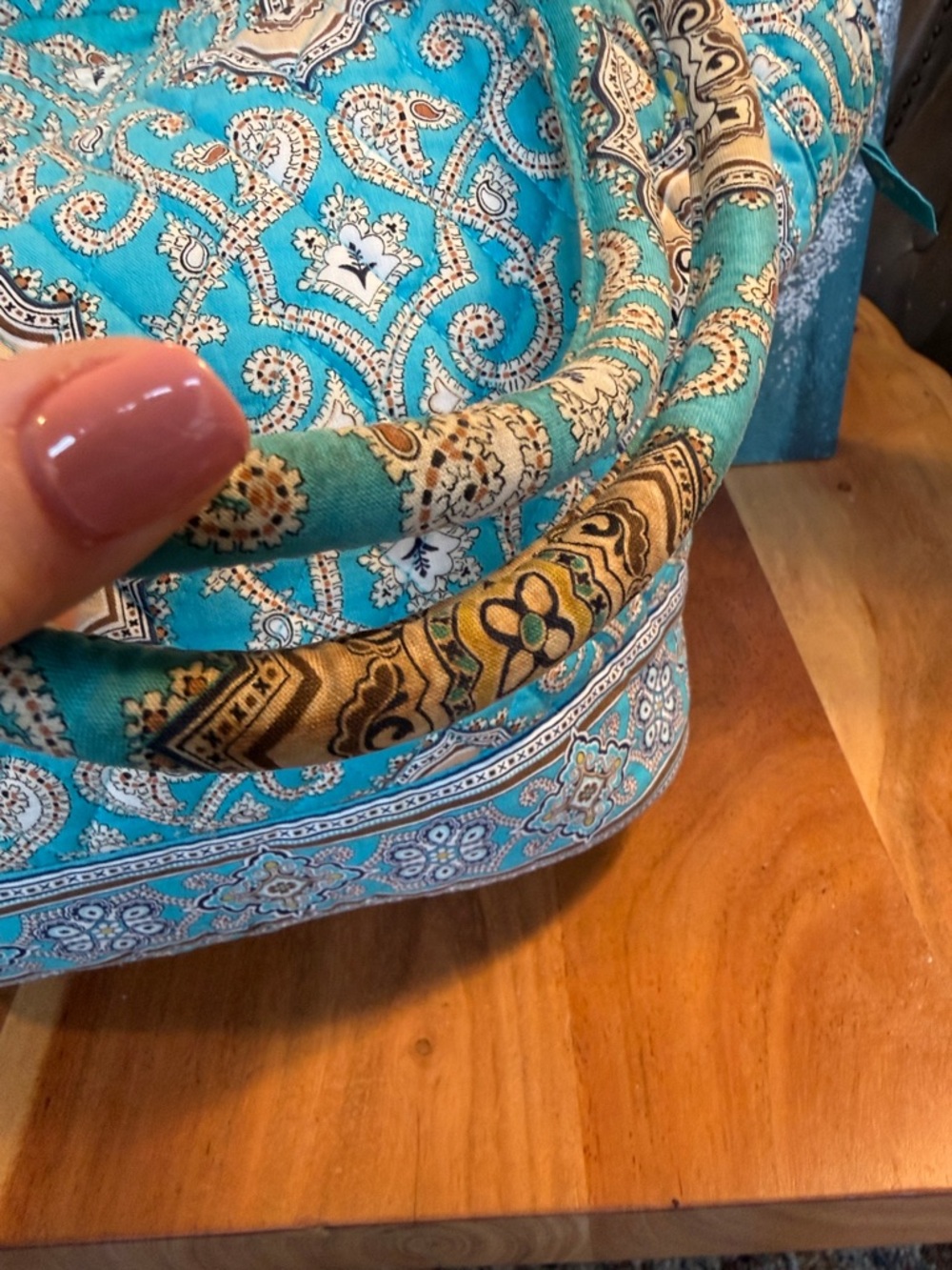Vera Bradley Boho 2010s Quilted Zip Tote Turquoise Multi (GUC) - Picture 16 of 17